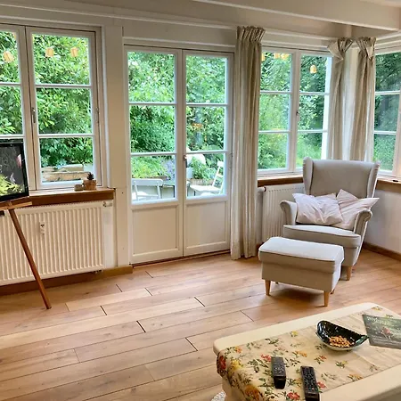 Feriehus Oekologisches Und Modernes Waldhaeuschen *
