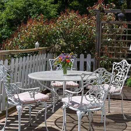 Holiday home Oekologisches Und Modernes Waldhaeuschen Solingen