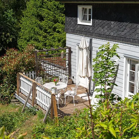 Feriehus Oekologisches Und Modernes Waldhaeuschen *
